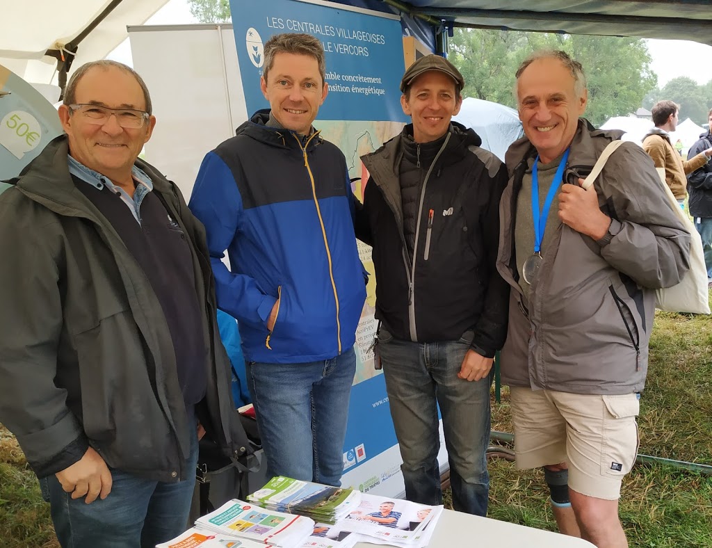 Passage de Denis Cheissoux sur le stand des CV du Vercors